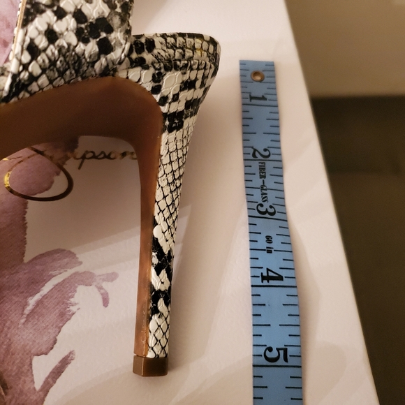 🔥Jessica Simpson White Hadiya Pumps - Picture 11 of 16